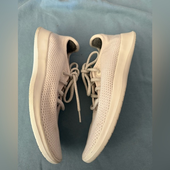 allbirds Shoes - Allbirds Women’s Knit Lace Up Sneakers Lightweight white Size 8